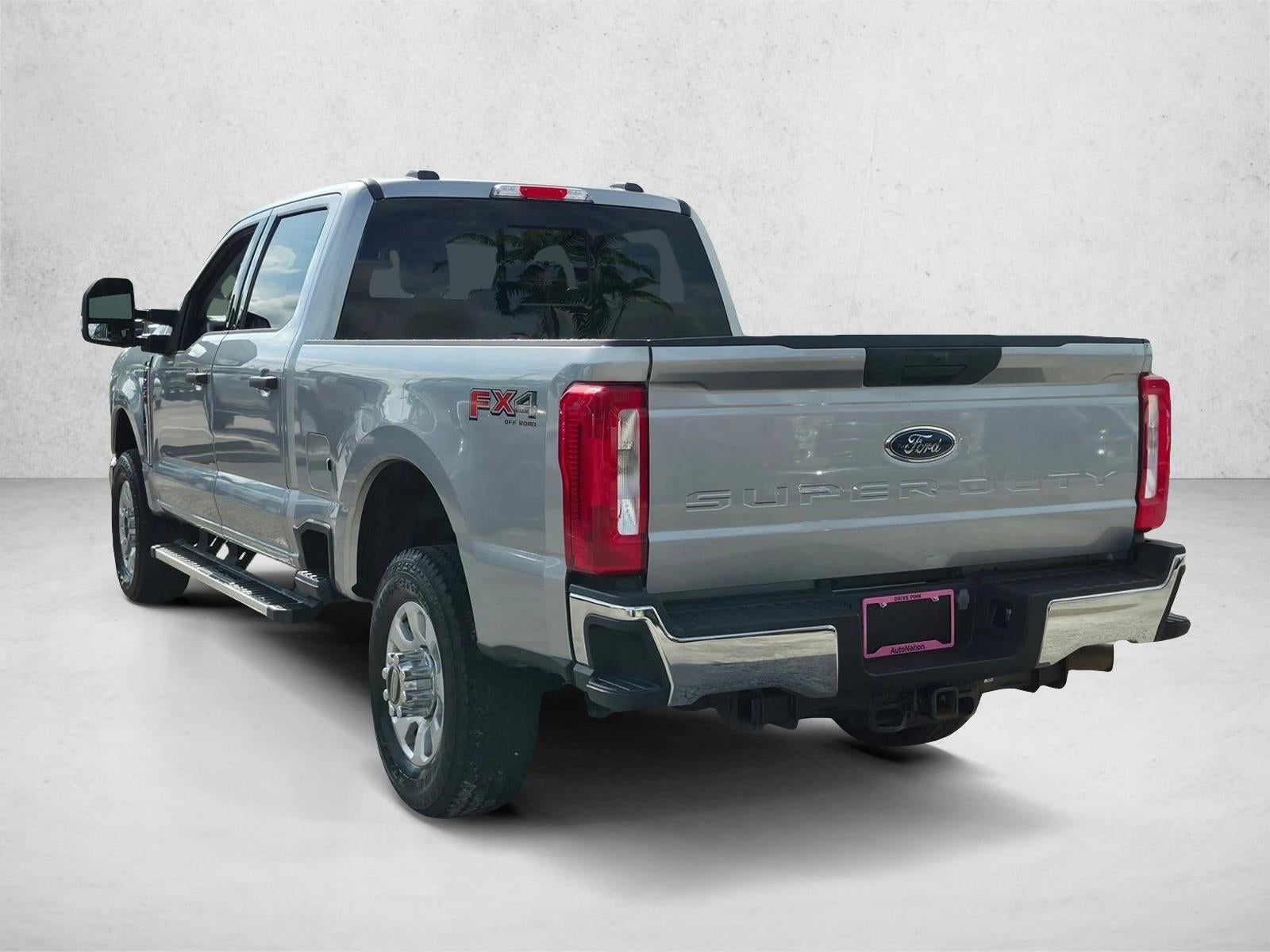 2024 Ford Super Duty F-250 SRW XLT 4WD Crew Cab 6.75' Box