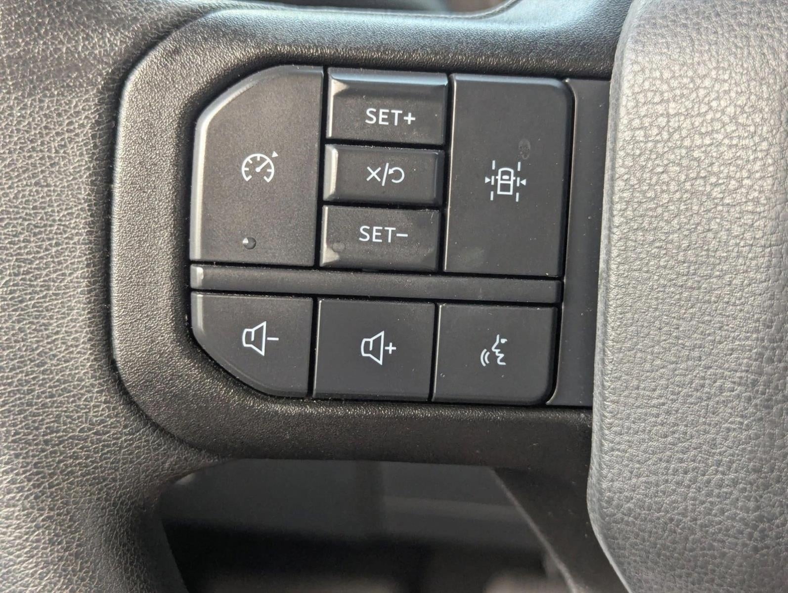 2023 Ford F-150 XL 2WD SuperCrew 5.5' Box