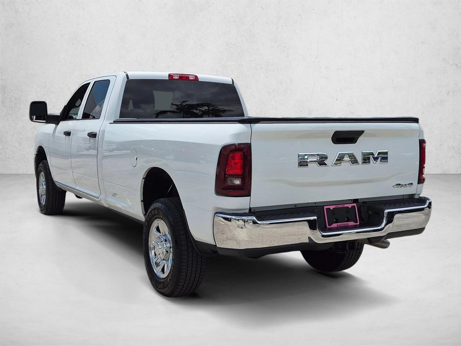 2025 RAM 2500 Tradesman 4x4 Crew Cab 8' Box