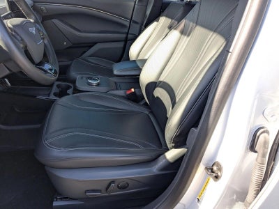 2022 Ford Mustang Mach-E Premium RWD