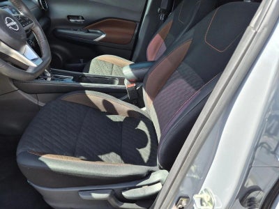 2022 Nissan Kicks SR FWD
