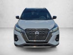 2022 Nissan Kicks SR FWD