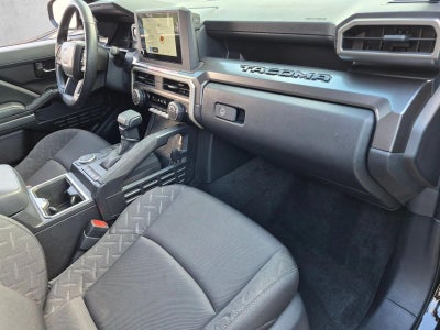 2026 Toyota Tacoma 2WD 2WD SR5 Double Cab 5' Bed AT (SE)