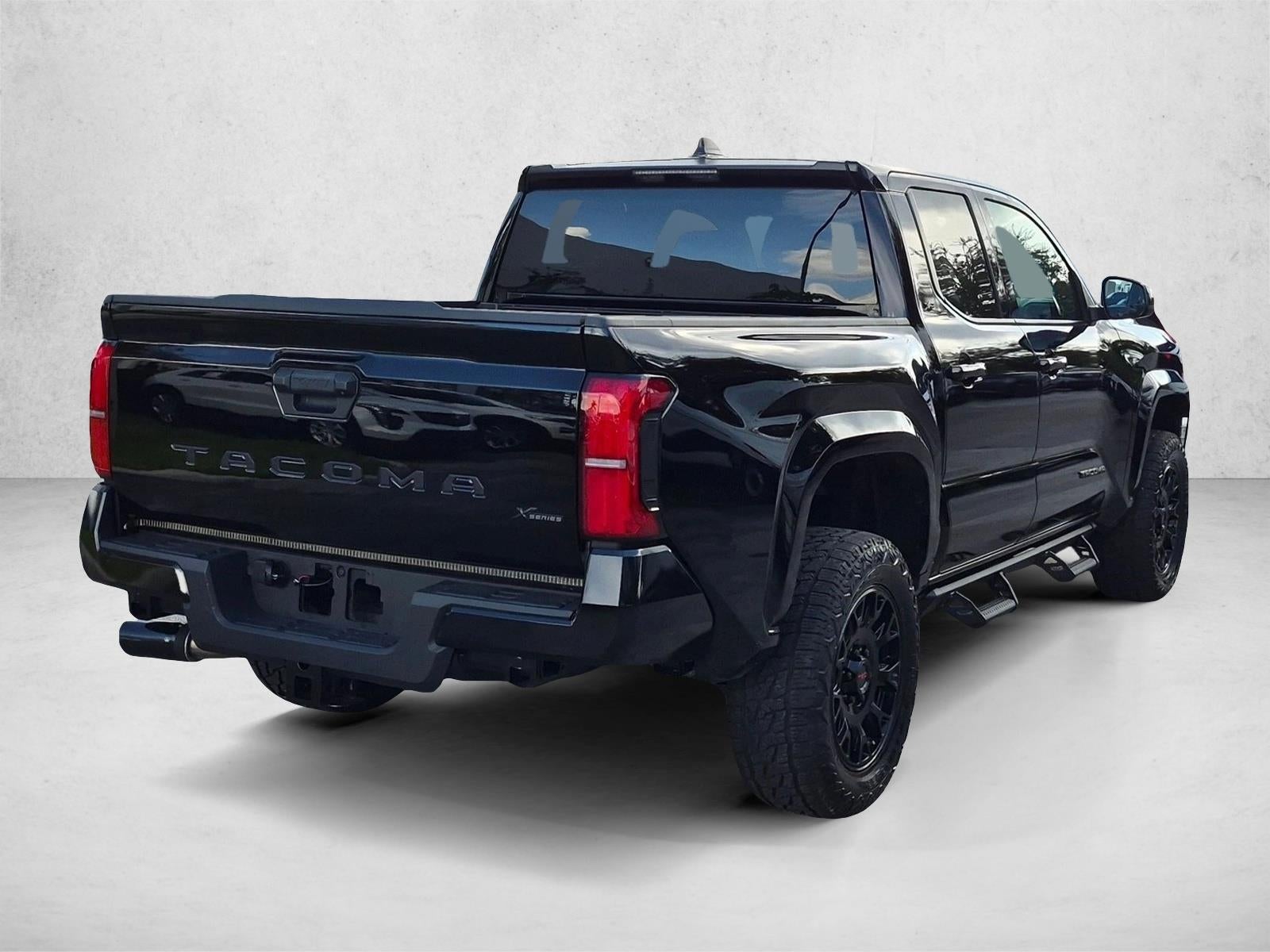 2026 Toyota Tacoma 2WD 2WD SR5 Double Cab 5' Bed AT (SE)