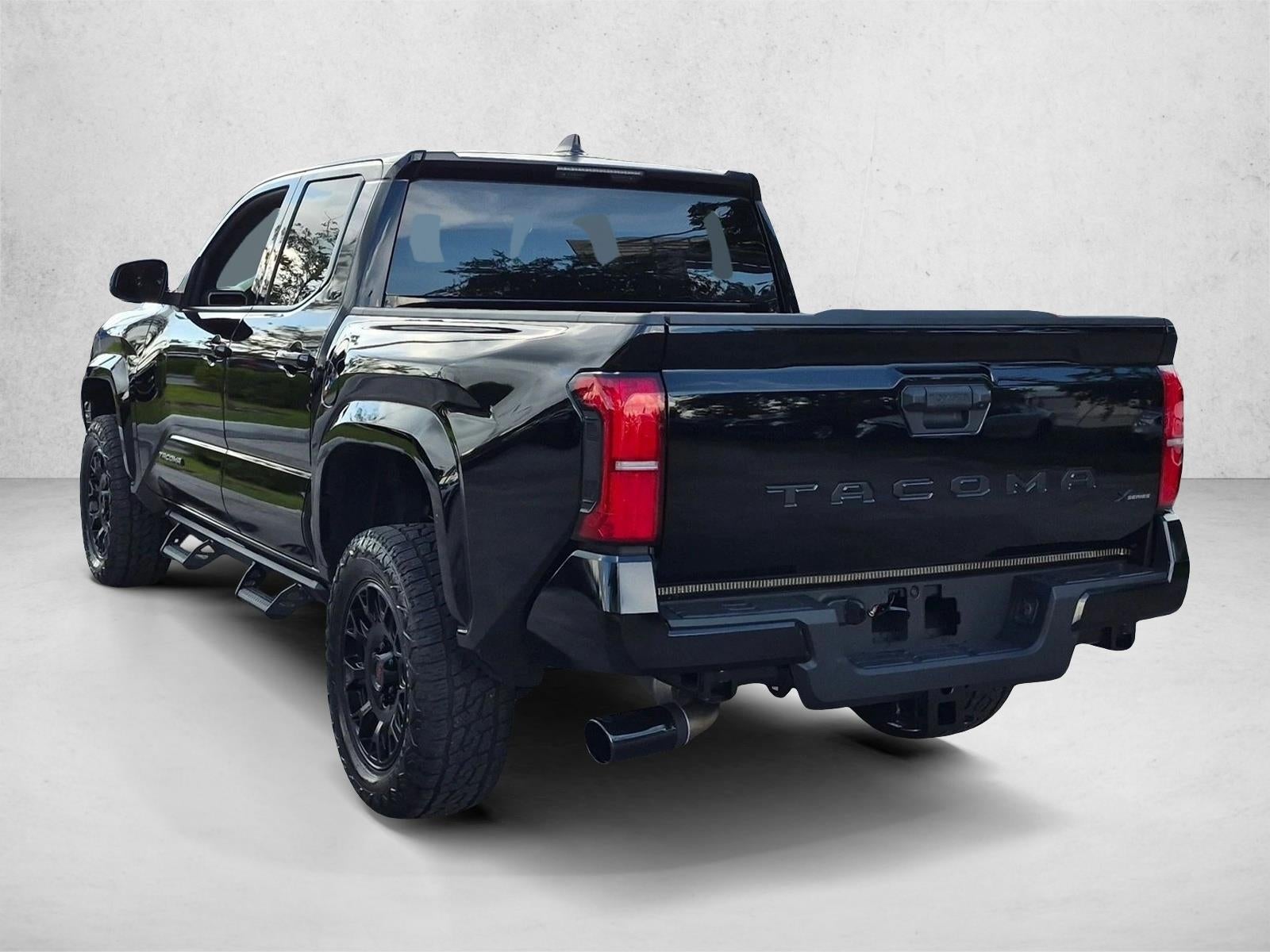 2026 Toyota Tacoma 2WD 2WD SR5 Double Cab 5' Bed AT (SE)