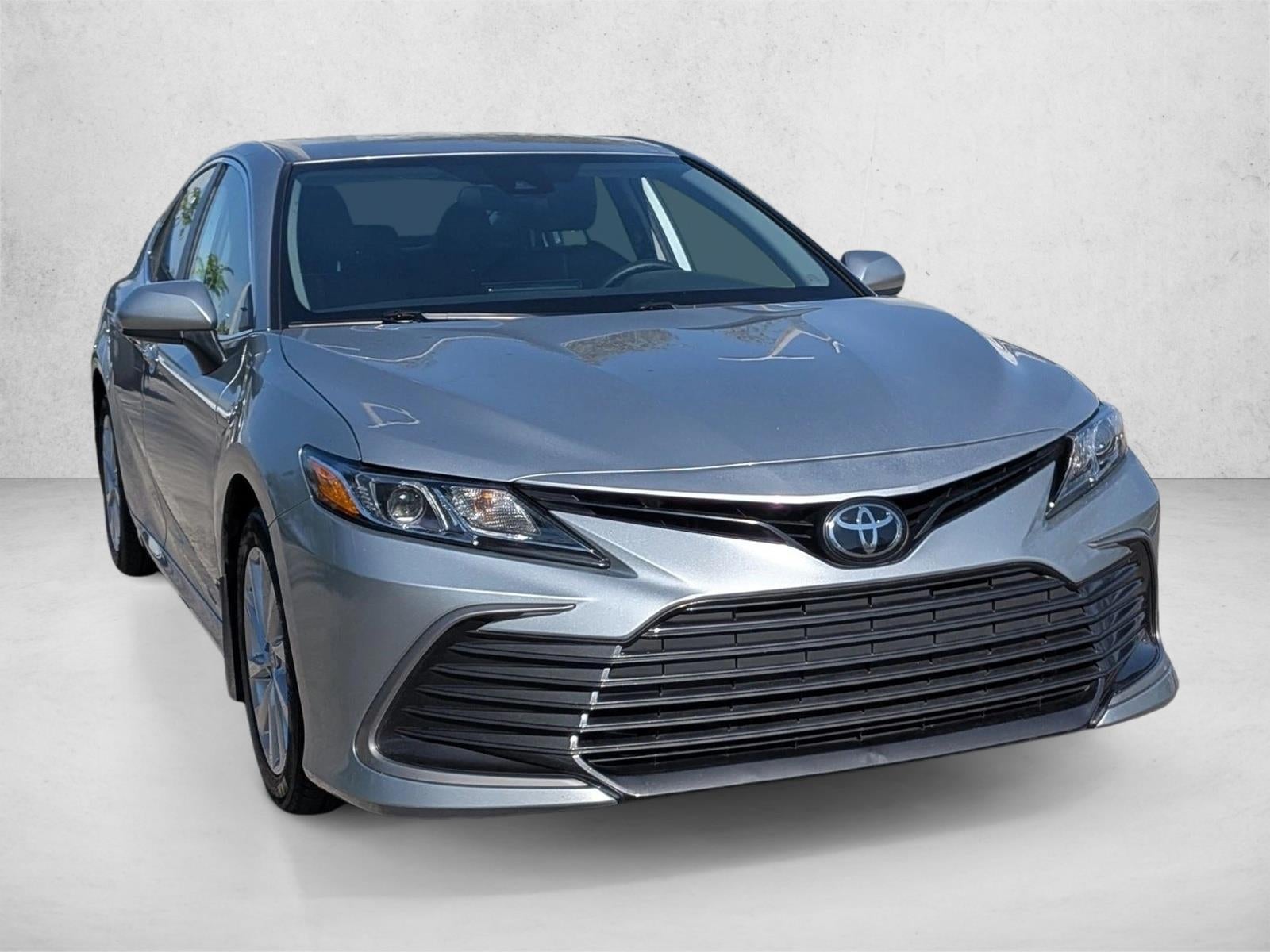 2023 Toyota Camry LE Auto (SE)