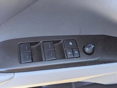 2023 Toyota Camry LE Auto (SE)