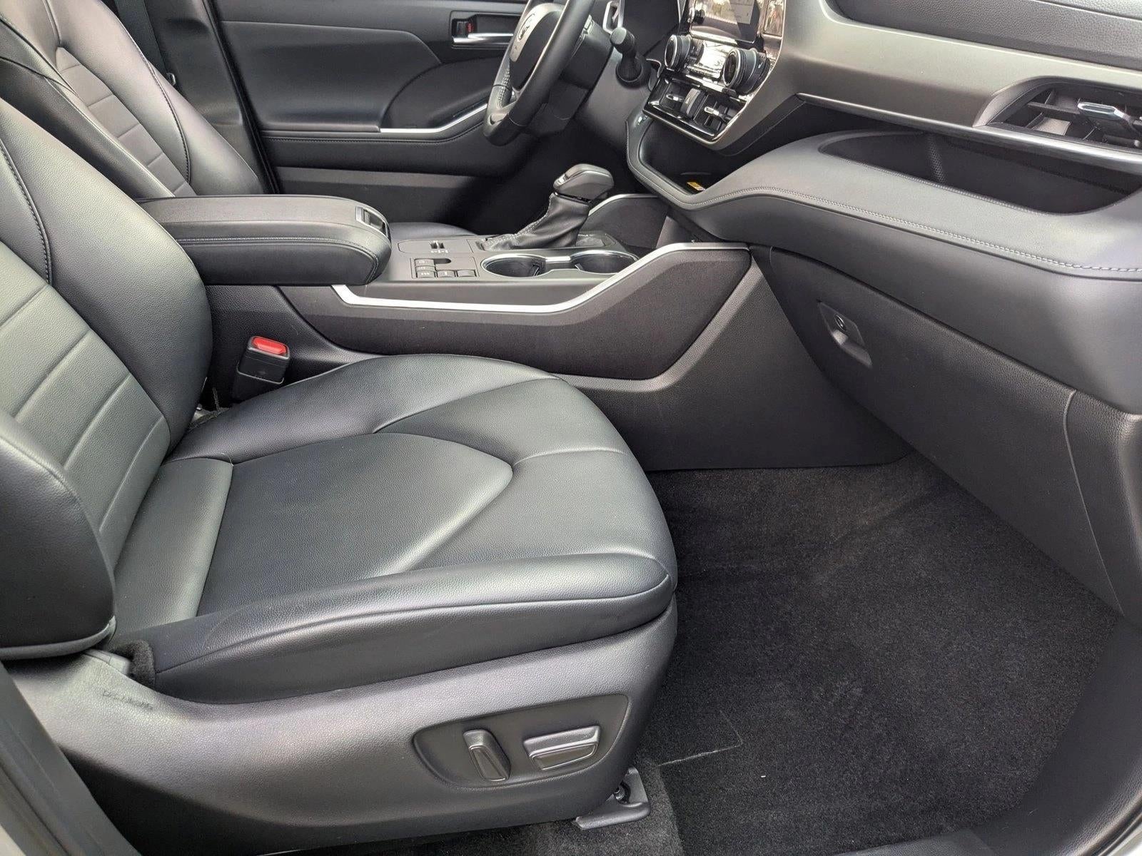 2023 Toyota Highlander XLE FWD (Natl)