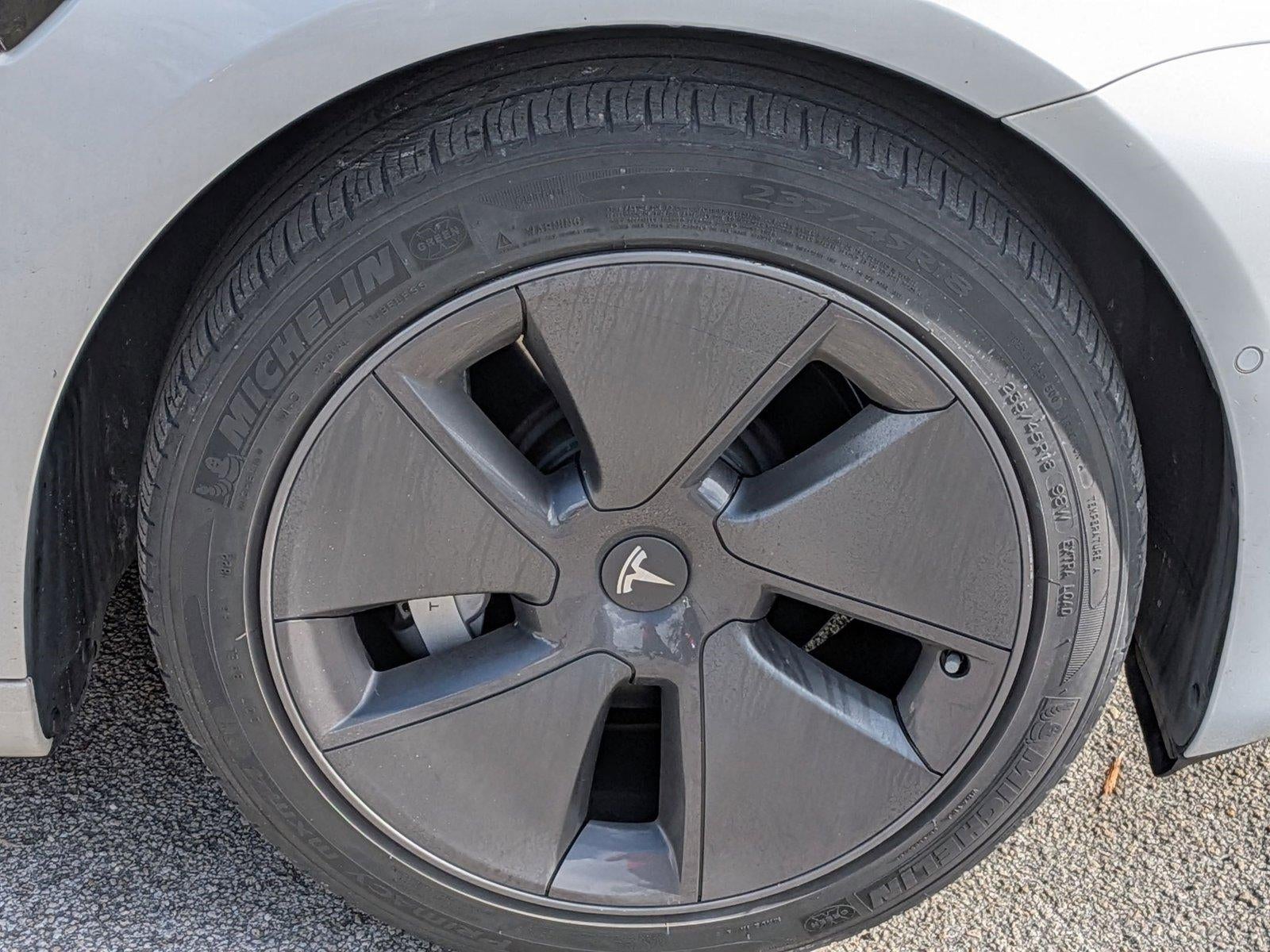 2022 Tesla Model 3 RWD