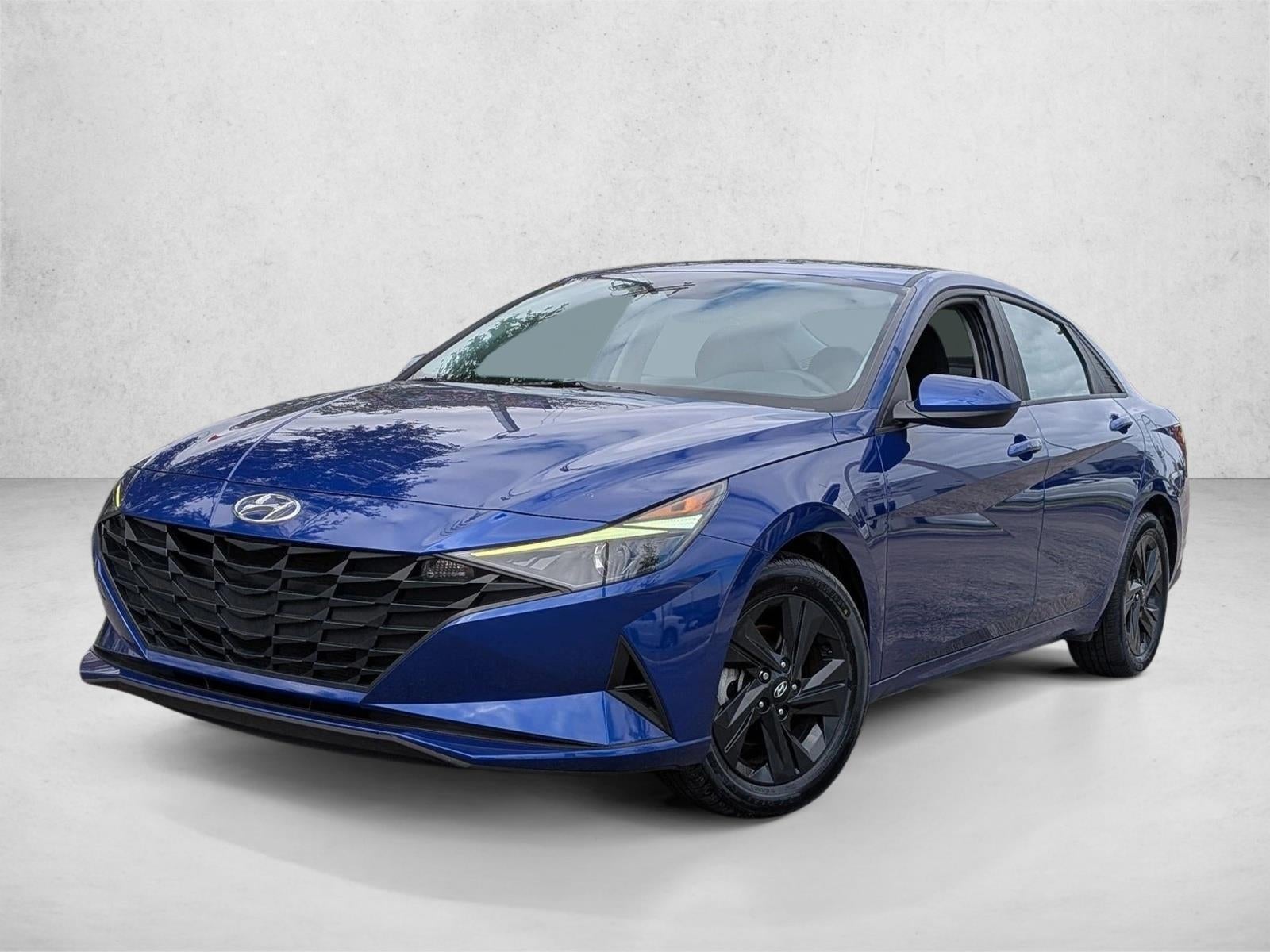 2022 Hyundai ELANTRA SEL IVT