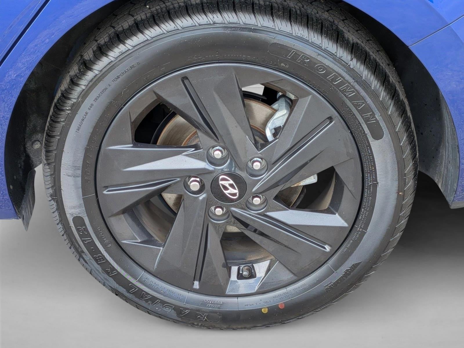 2022 Hyundai ELANTRA SEL IVT