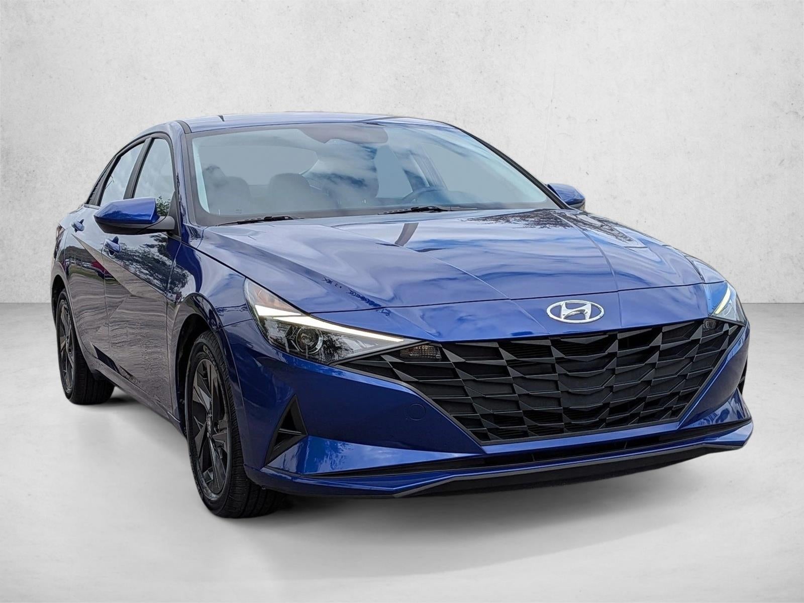 2022 Hyundai ELANTRA SEL IVT