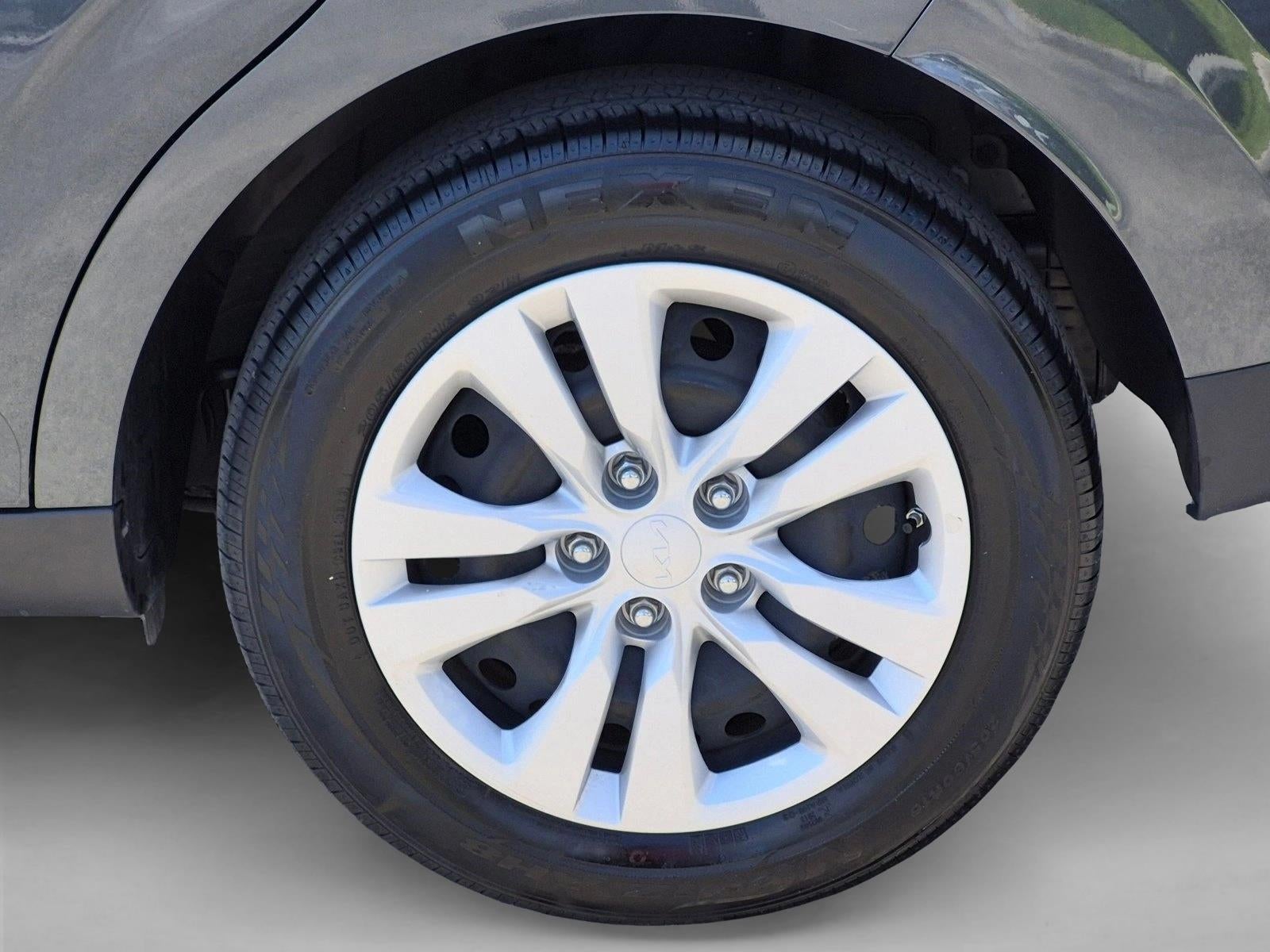 2024 Kia Soul LX IVT