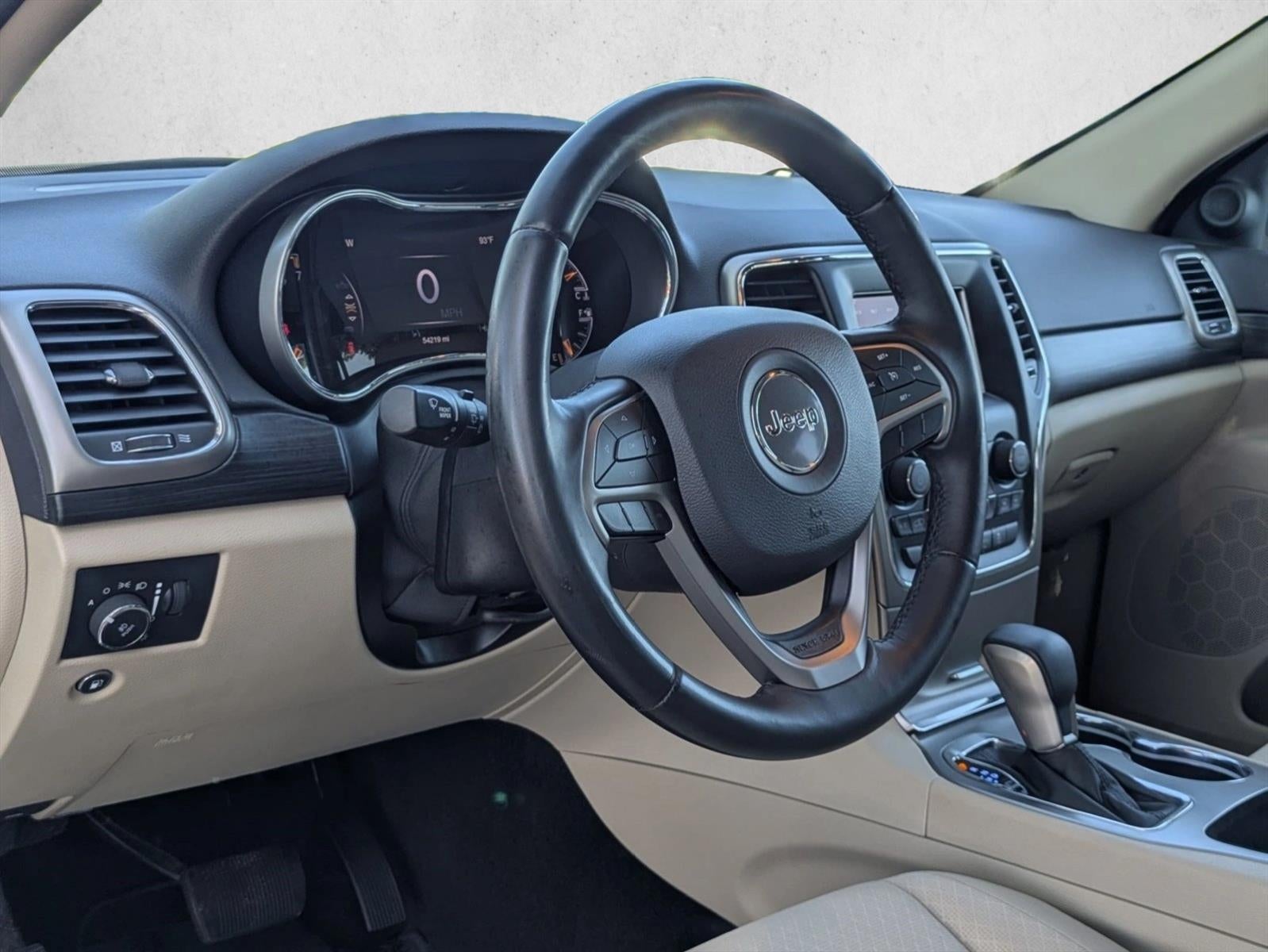 2019 Jeep Grand Cherokee Laredo E 4x2