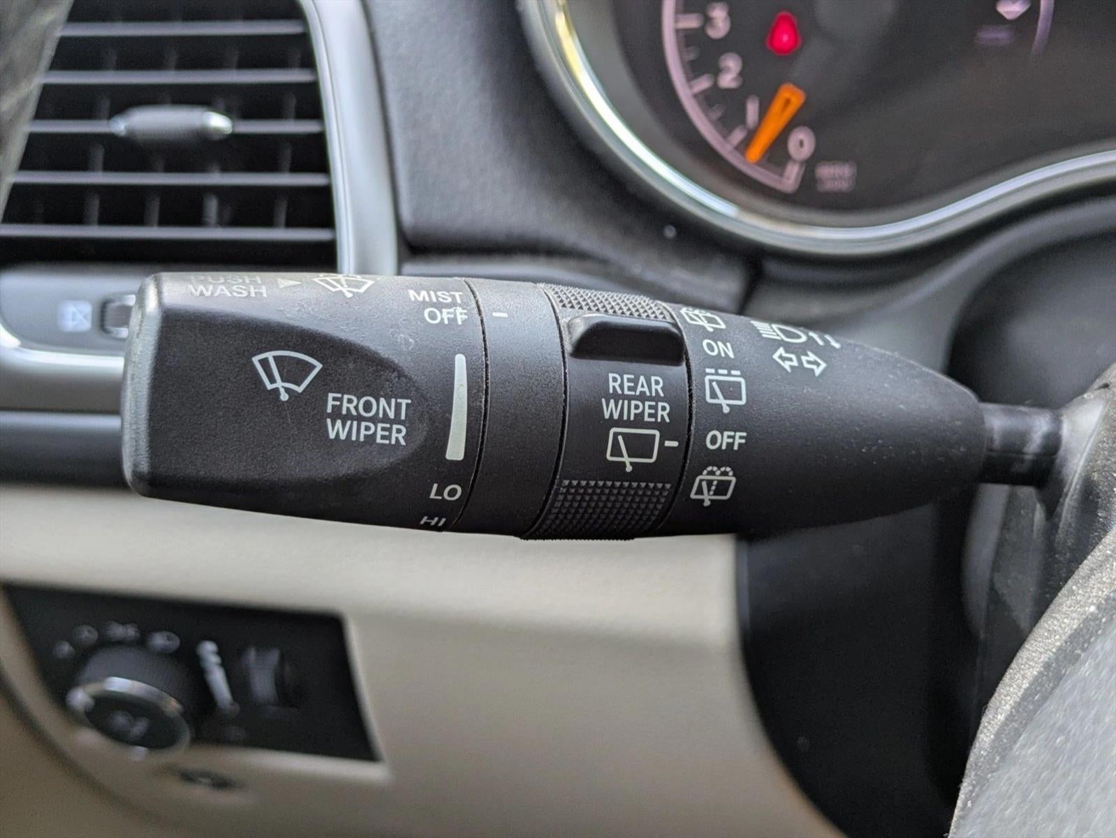 2019 Jeep Grand Cherokee Laredo E 4x2