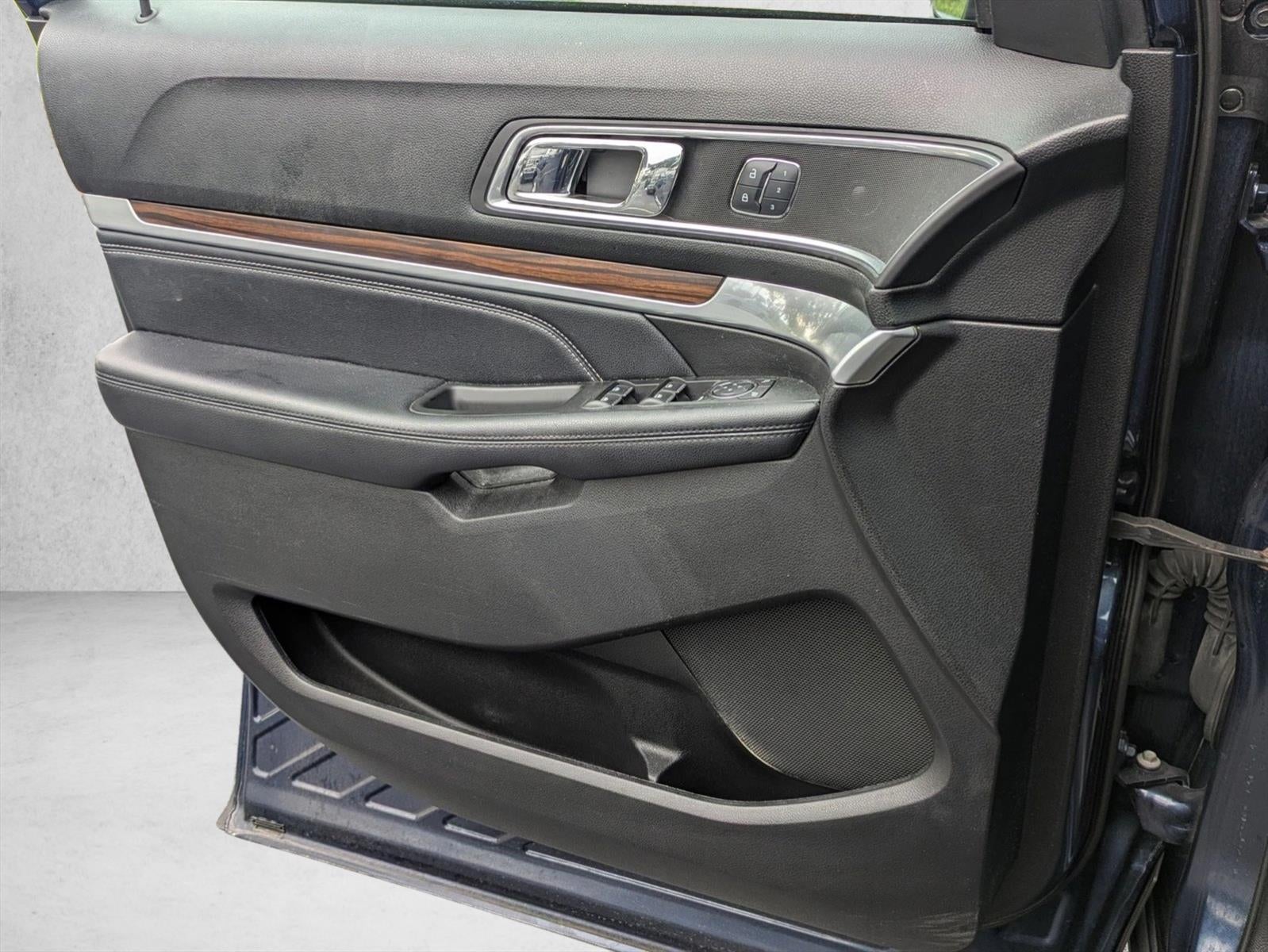 2017 Ford Explorer Limited FWD