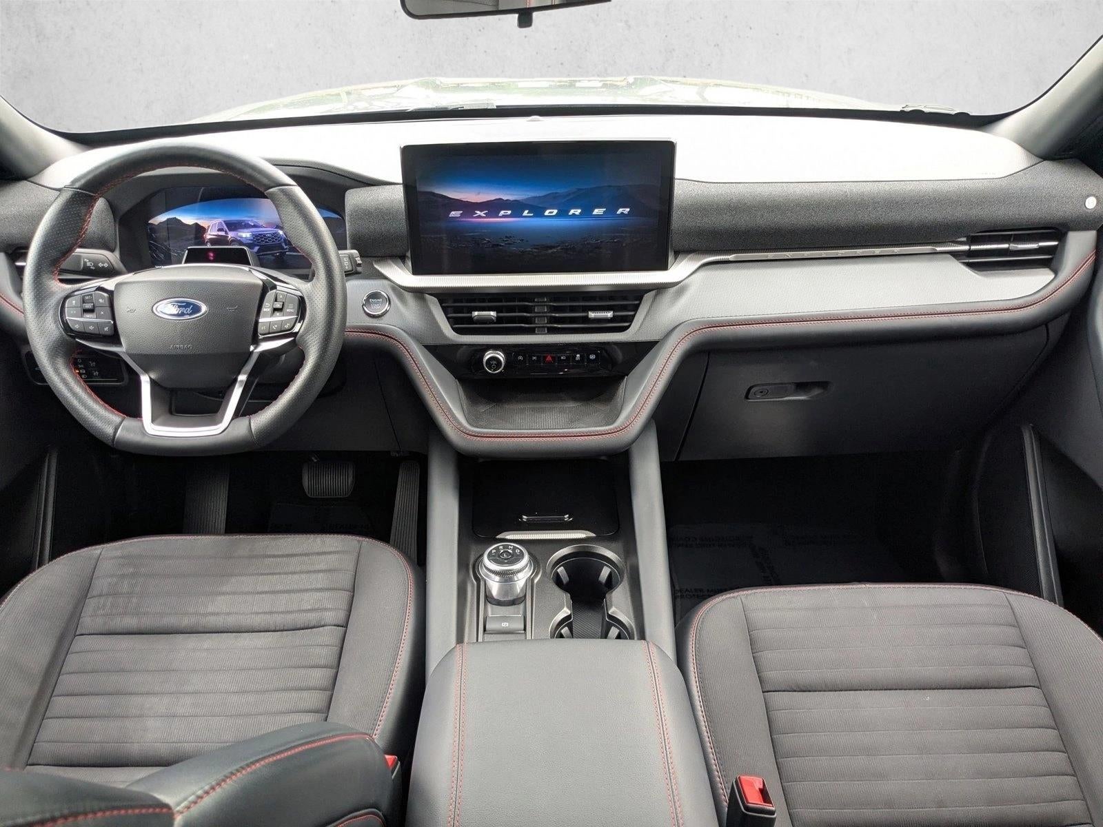 2025 Ford Explorer ST-Line 4WD
