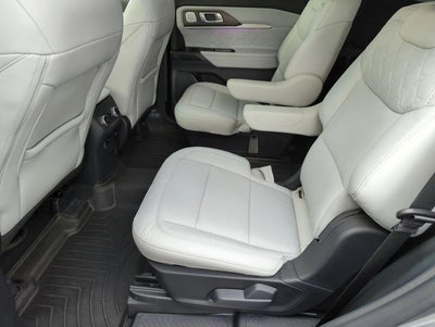 2025 Ford Explorer Platinum RWD
