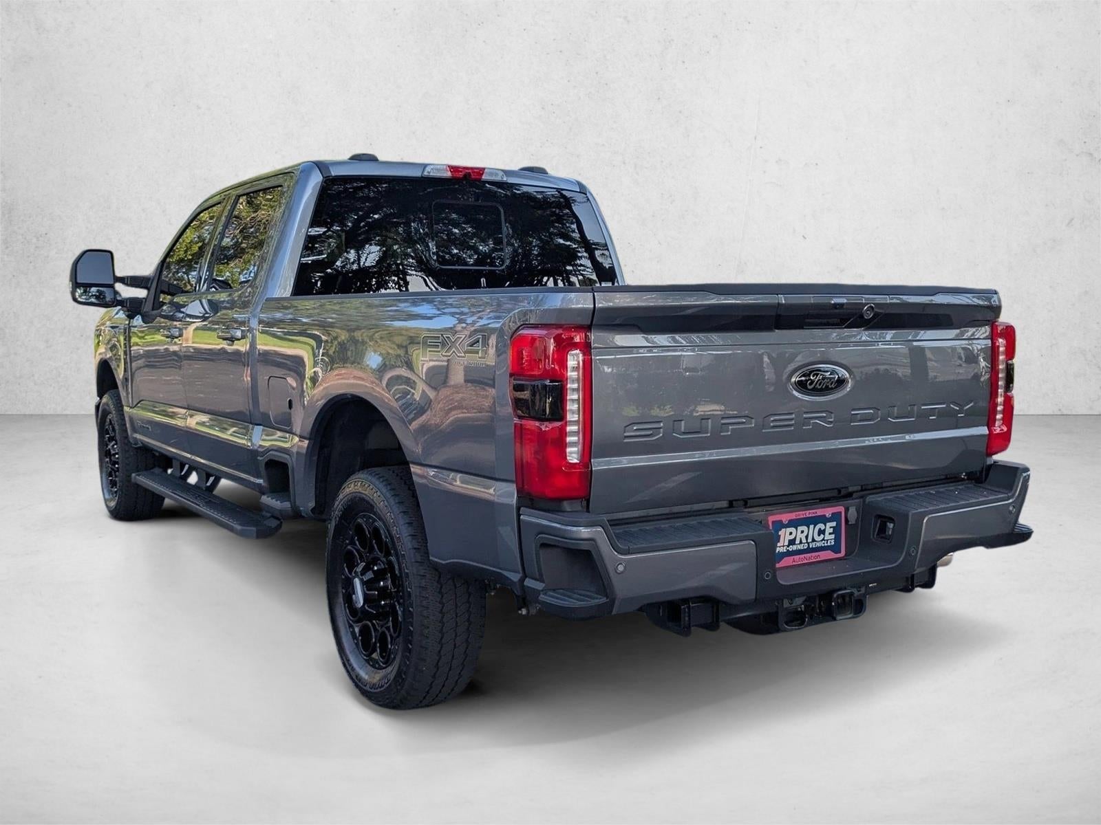 2024 Ford Super Duty F-250 SRW LARIAT 4WD Crew Cab 6.75' Box