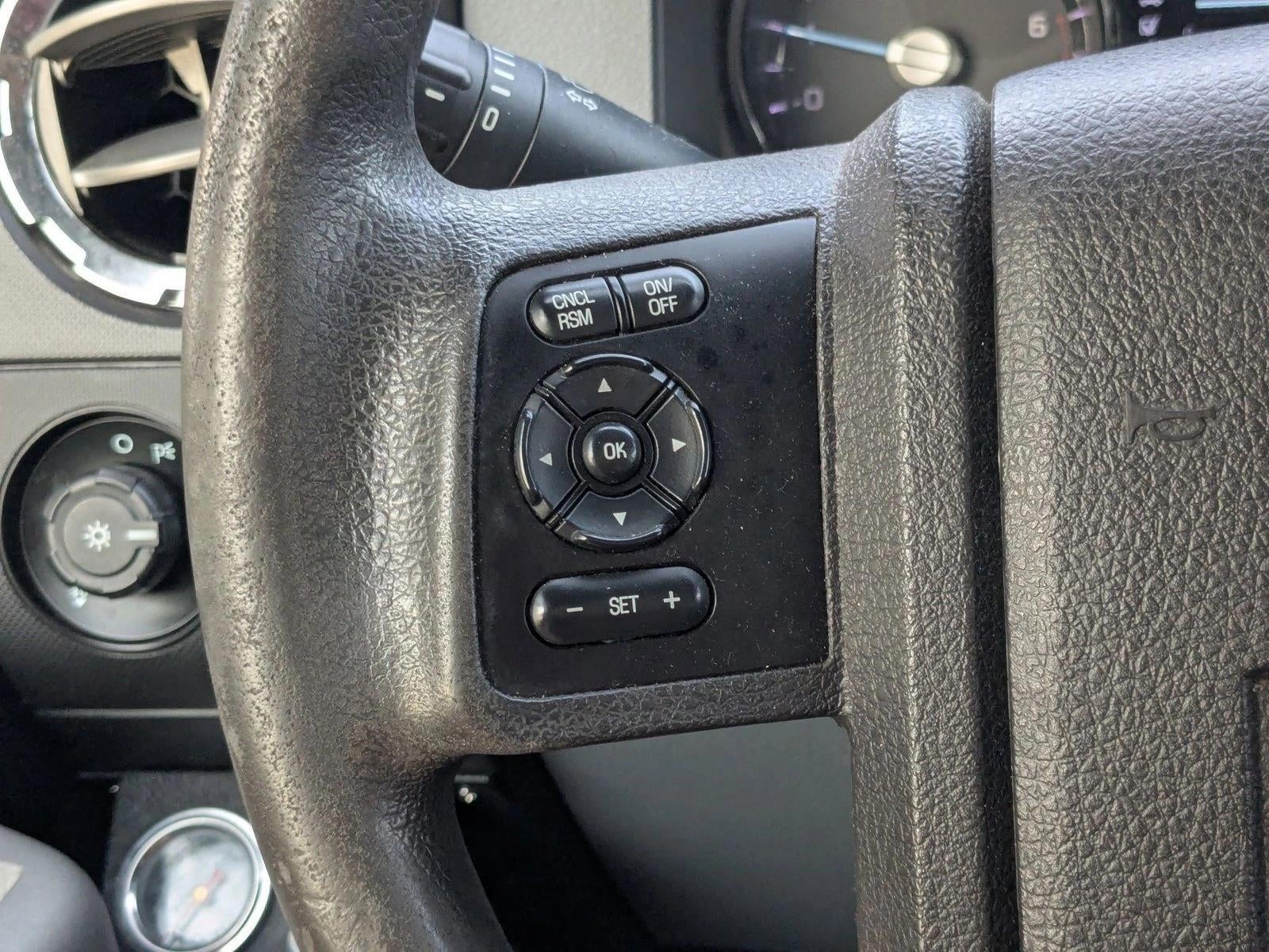 2016 Ford Super Duty F-350 SRW 4WD Crew Cab 6-3/4 Ft Box XLT