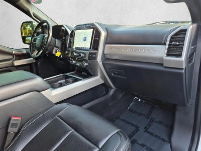 2022 Ford Super Duty F-350 SRW LARIAT 4WD Crew Cab 6.75' Box