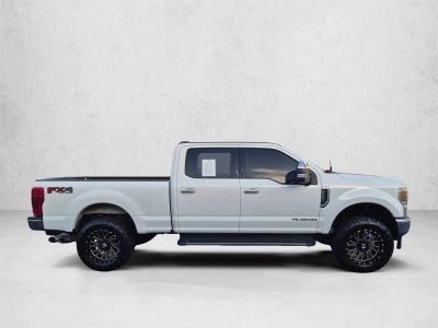 2022 Ford Super Duty F-350 SRW LARIAT 4WD Crew Cab 6.75' Box