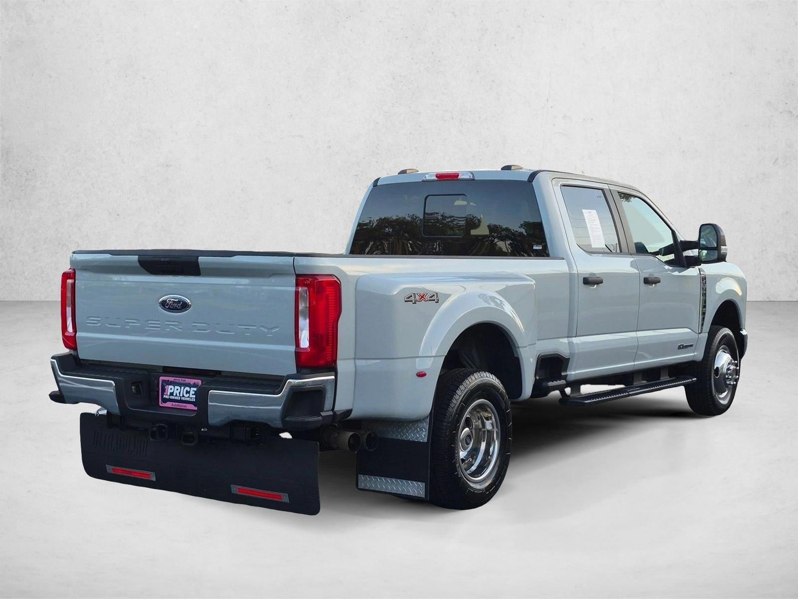 2025 Ford Super Duty F-350 DRW XL 4WD Crew Cab 8' Box
