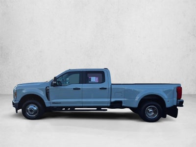 2025 Ford Super Duty F-350 DRW XL 4WD Crew Cab 8' Box