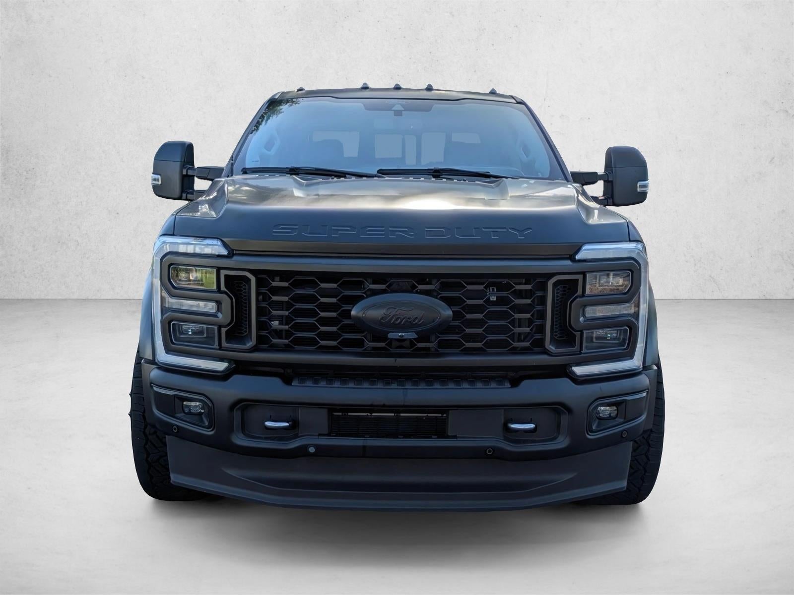 2024 Ford Super Duty F-450 DRW Limited 4WD Crew Cab 8' Box