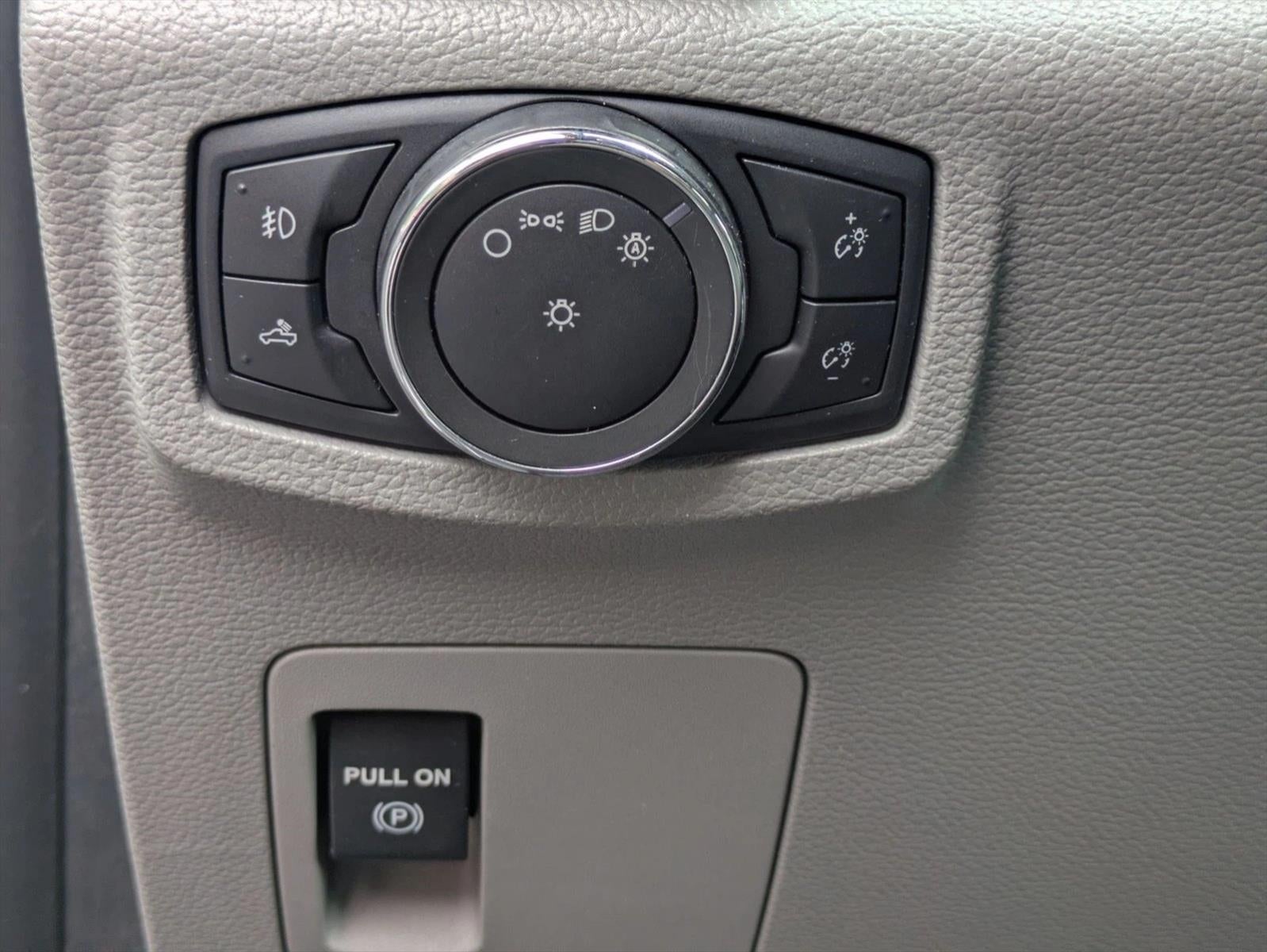 2015 Ford F-150 4WD SuperCab 6-1/2 Ft Box XL