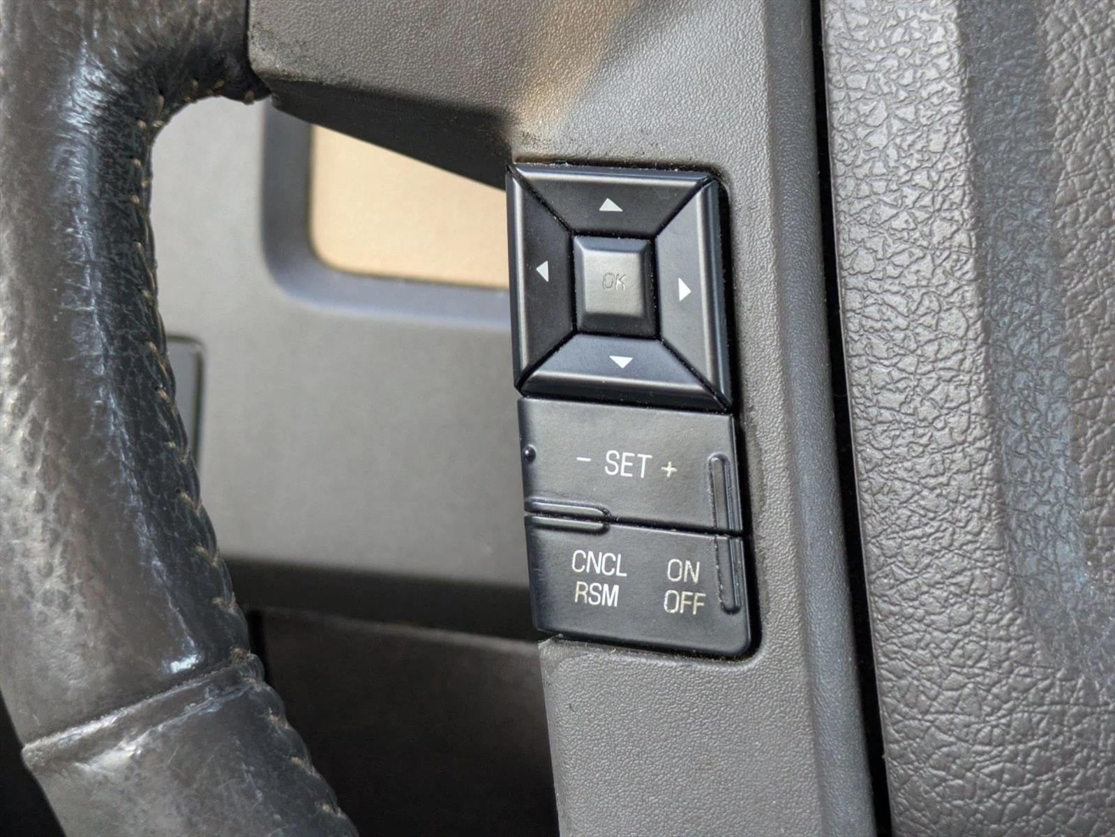 2014 Ford F-150 2WD SuperCrew 5-1/2 Ft Box XLT