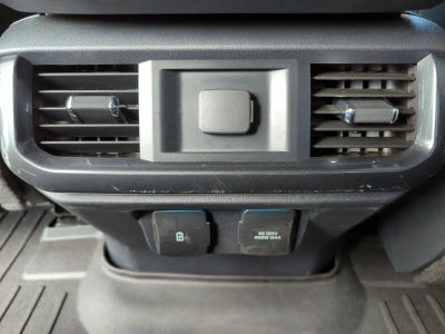 2022 Ford F-150 LARIAT 4WD SuperCrew 5.5' Box