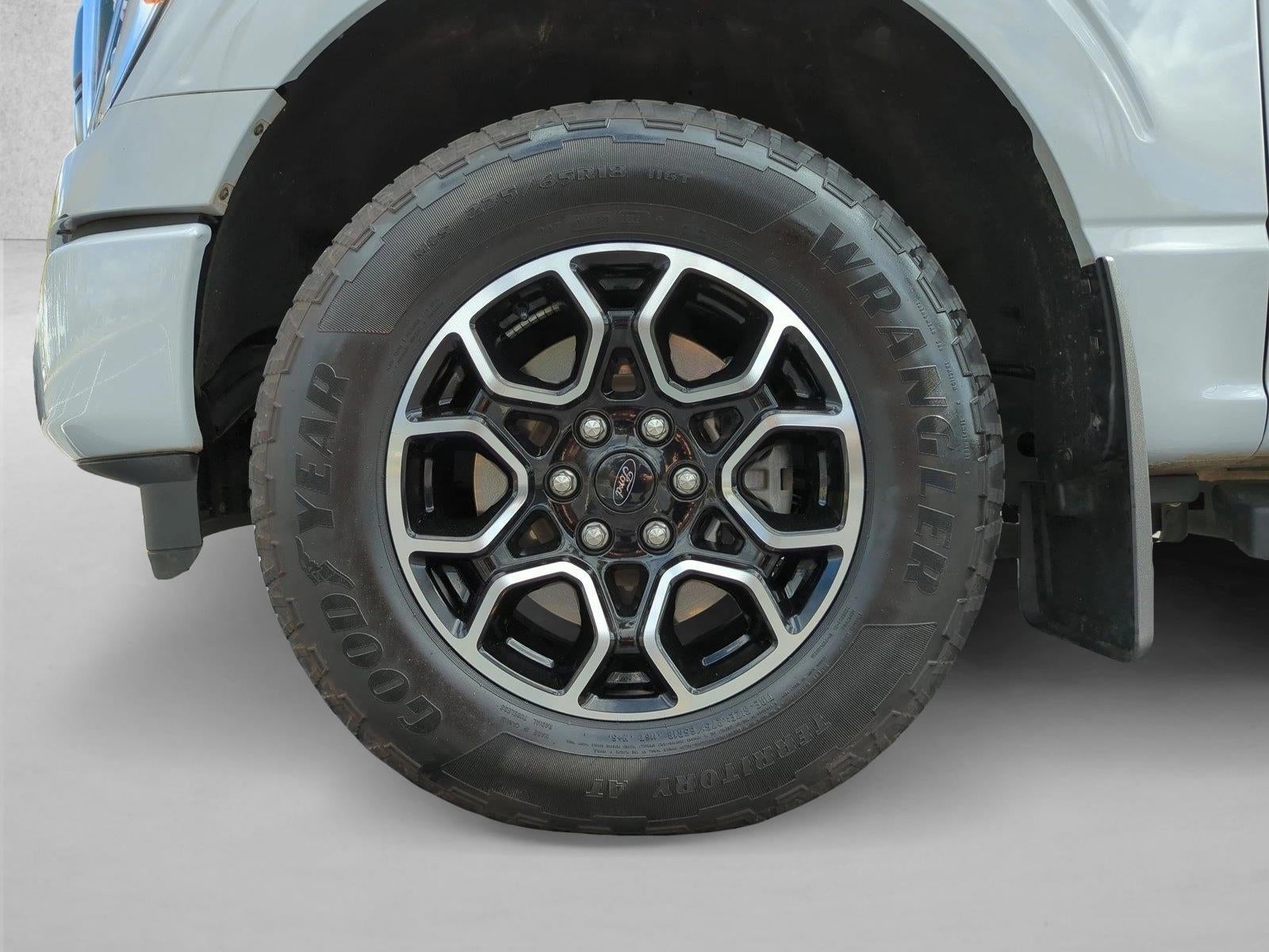 2022 Ford F-150 LARIAT 4WD SuperCrew 5.5' Box