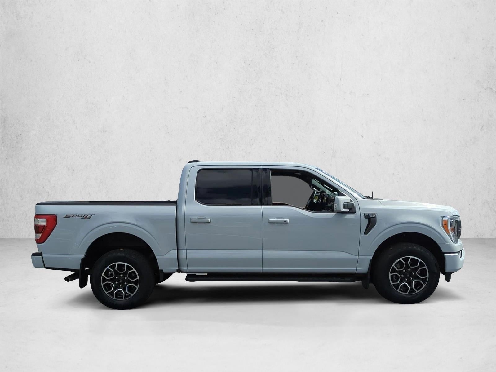 2022 Ford F-150 LARIAT 4WD SuperCrew 5.5' Box