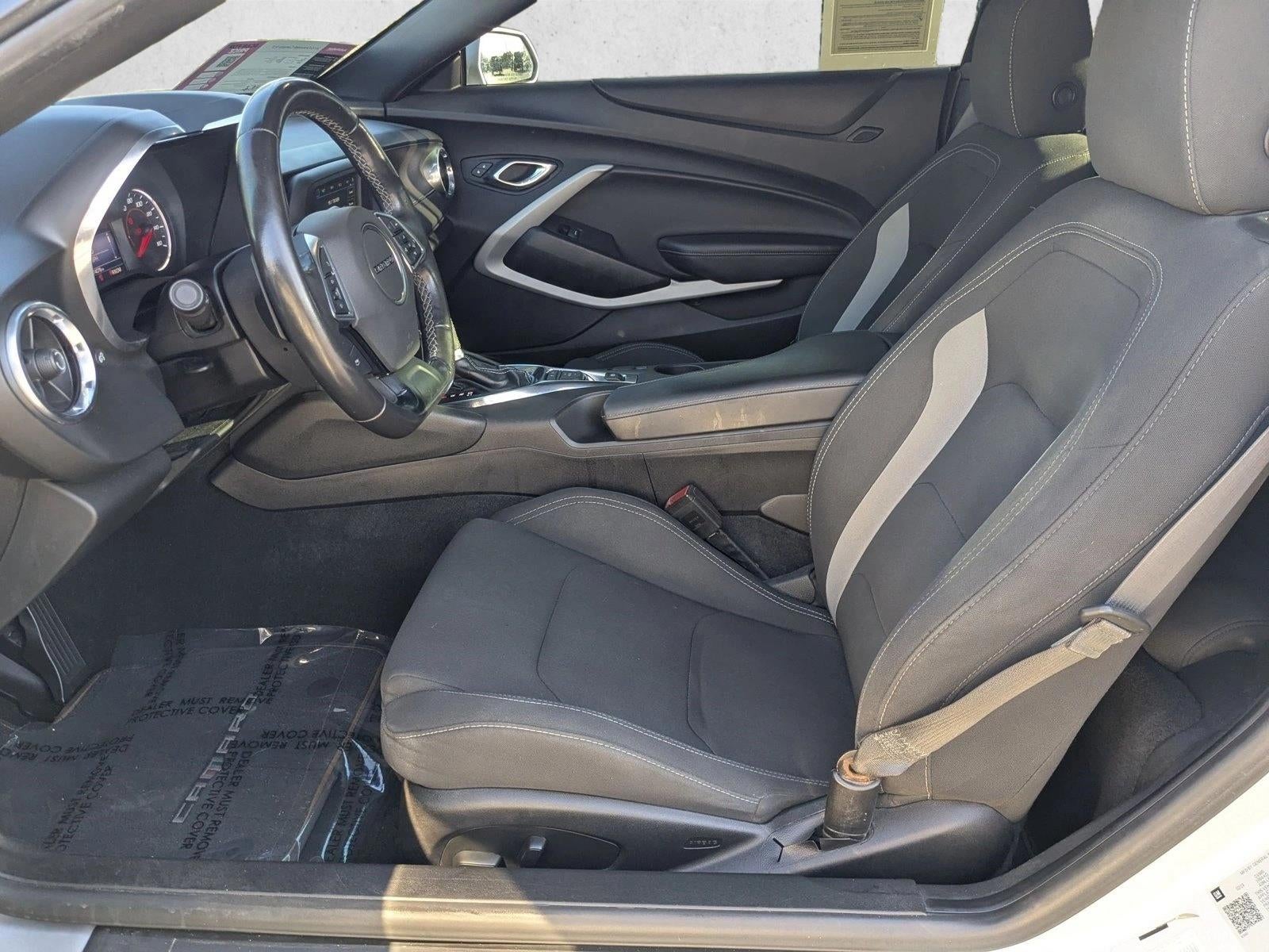 2019 Chevrolet Camaro 2dr Convertible 1LT