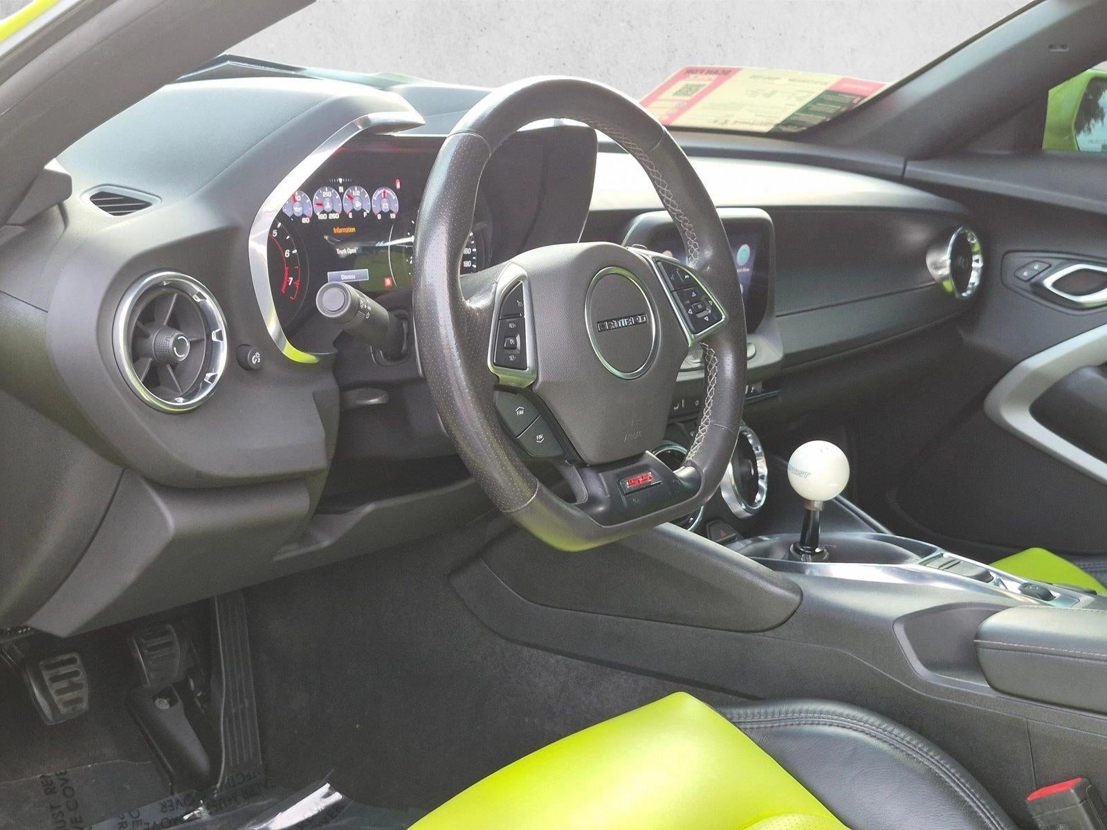2019 Chevrolet Camaro 2dr Coupe 1SS