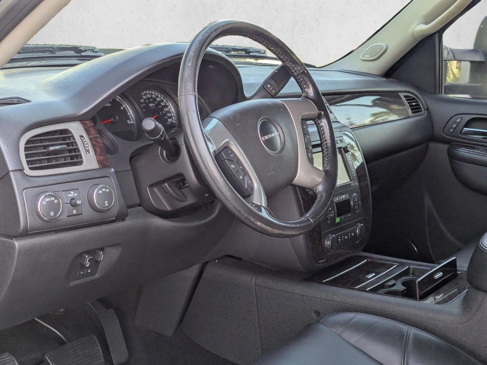 2013 GMC Sierra 3500HD Crew Cab Long Box 4-Wheel Drive Denali