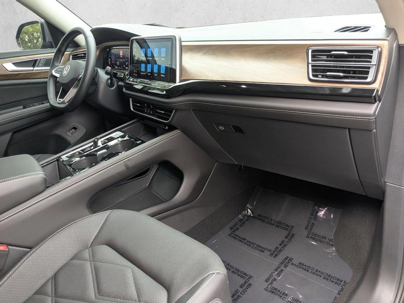 2025 Volkswagen Atlas 2.0T SE w/Technology FWD