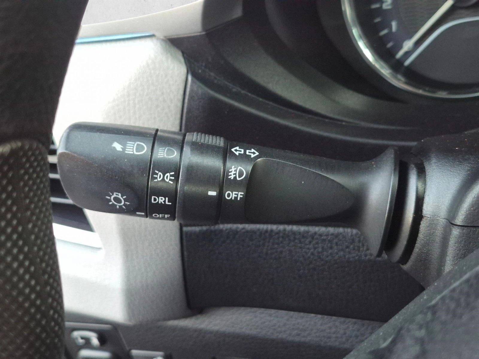 2014 Toyota Corolla 4dr Sdn CVT Auto LE Plus (Natl)