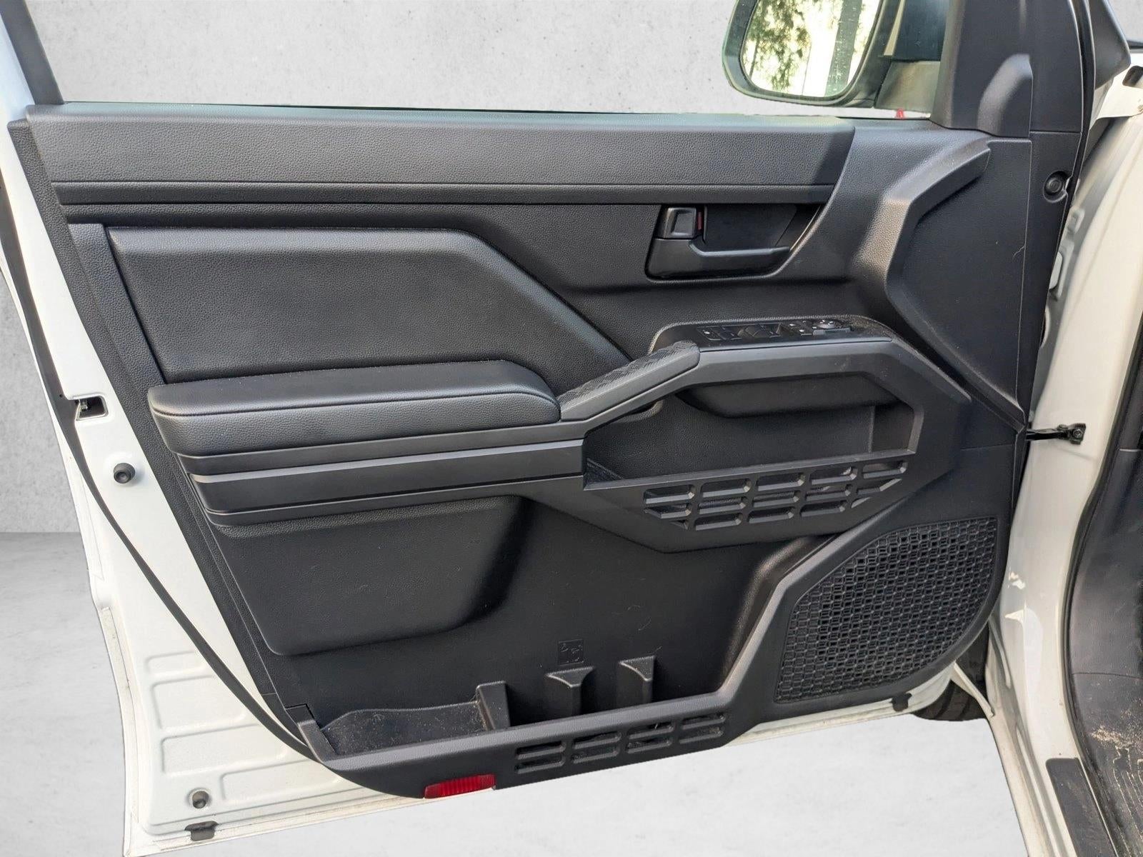 2024 Toyota Tacoma 4WD 4WD SR Double Cab 5' Bed AT (GS)