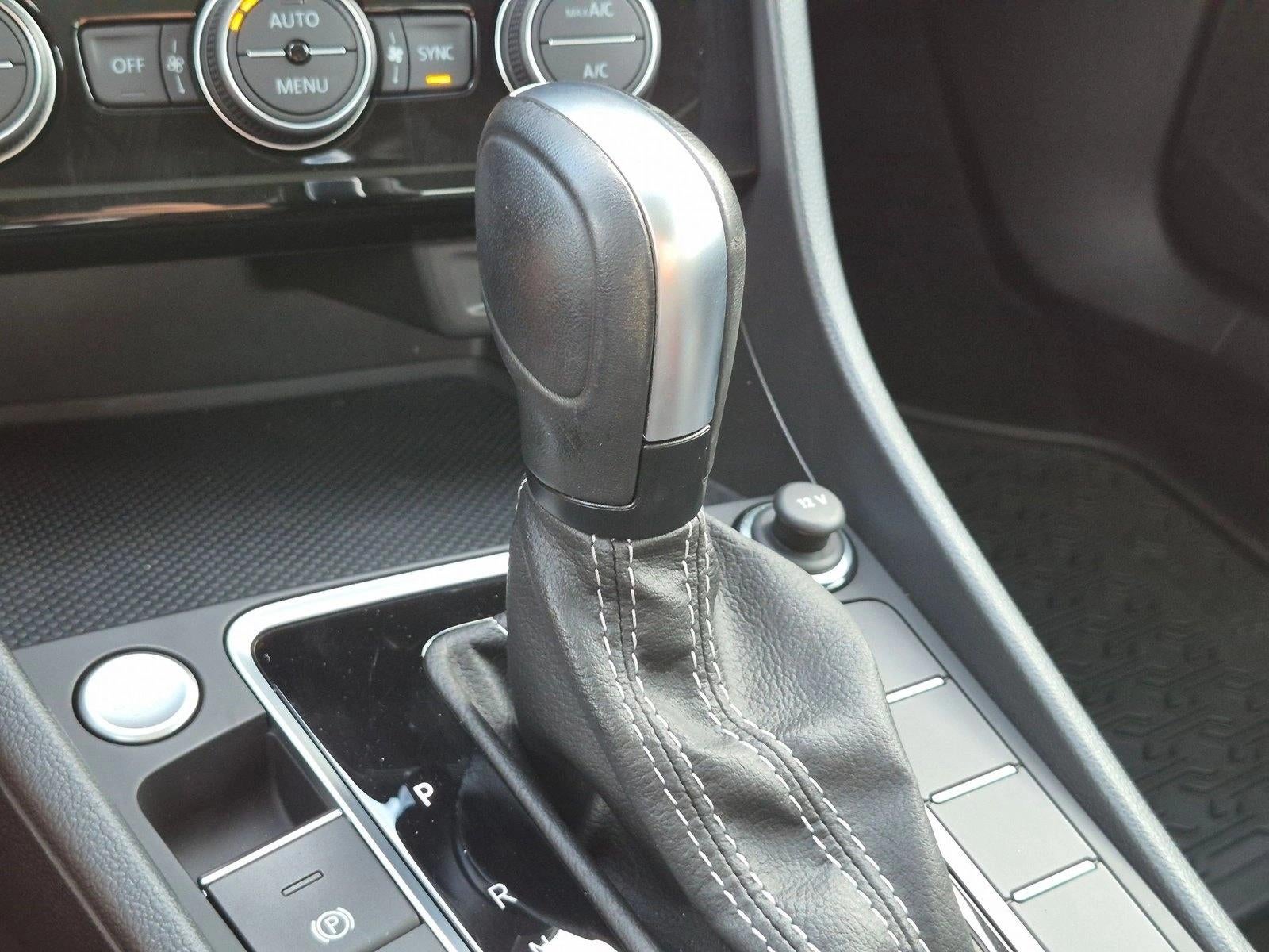 2021 Volkswagen Jetta SE Auto