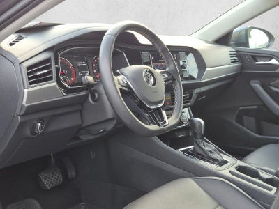 2021 Volkswagen Jetta SE Auto