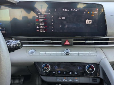 2024 Hyundai ELANTRA SEL IVT