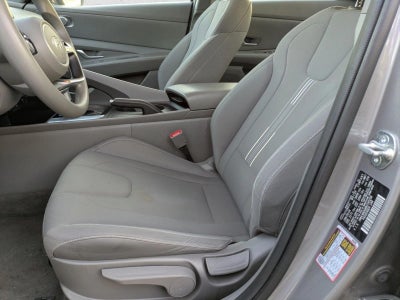 2024 Hyundai ELANTRA SEL IVT