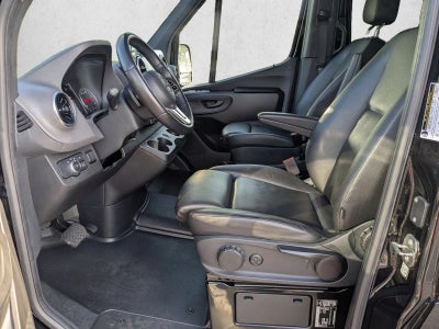 2022 Mercedes-Benz Sprinter Passenger Van 2500 High Roof V6 170" RWD