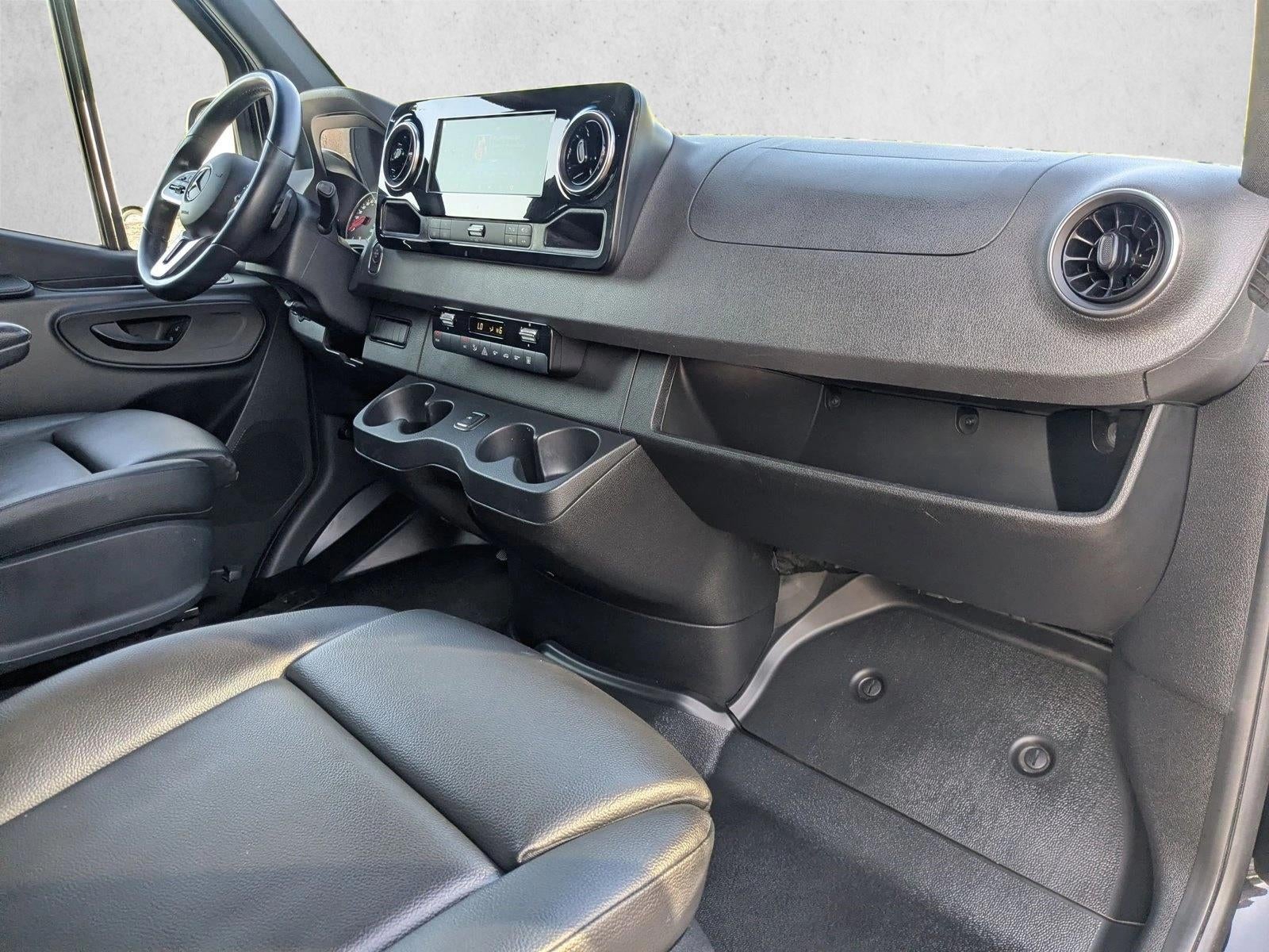 2022 Mercedes-Benz Sprinter Passenger Van 2500 High Roof V6 170" RWD