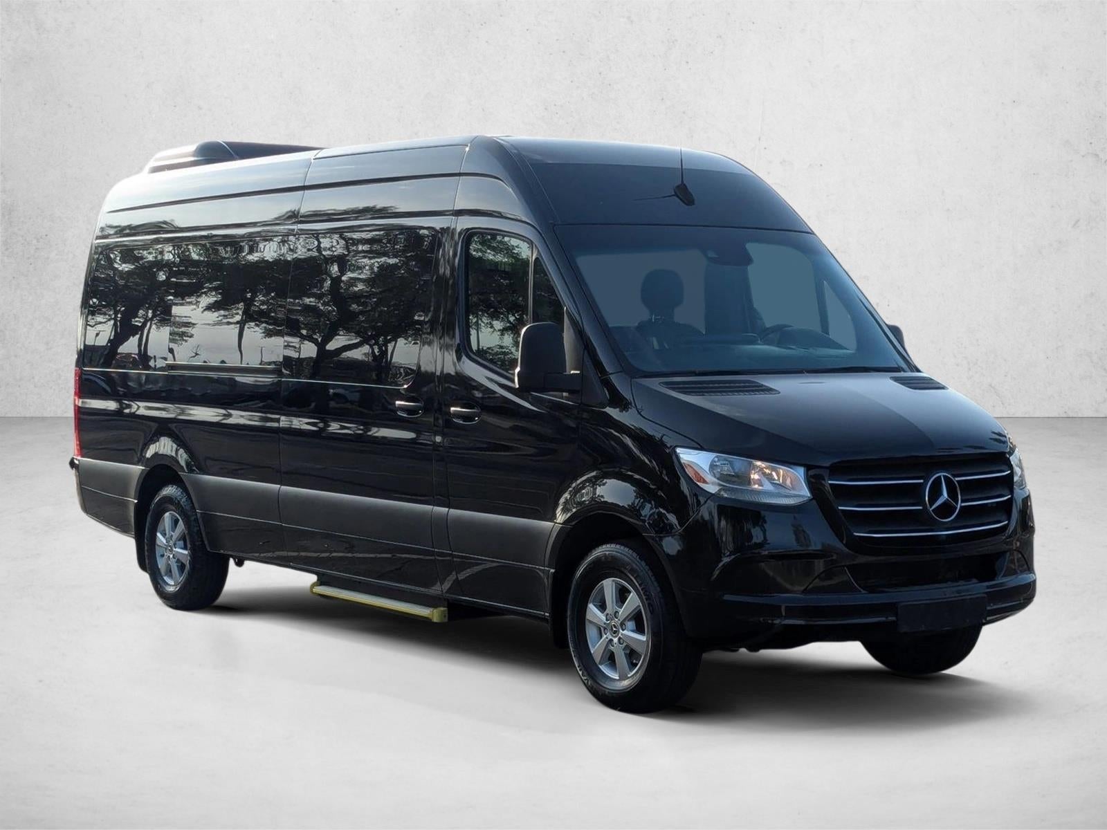 2022 Mercedes-Benz Sprinter Passenger Van 2500 High Roof V6 170" RWD