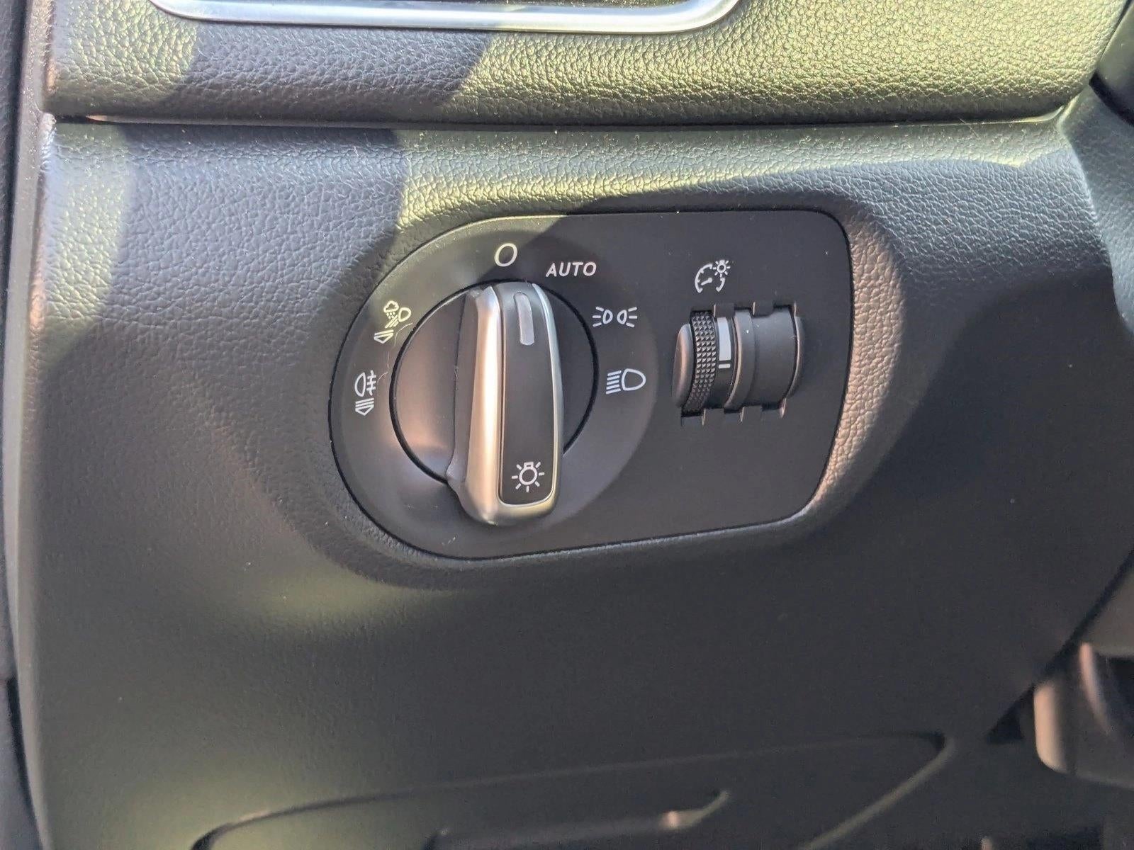 2017 Audi Q3 2.0 TFSI Premium quattro AWD