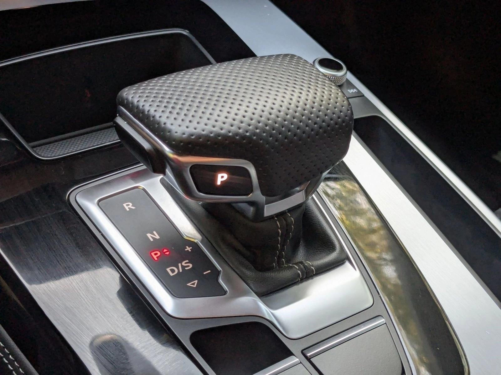 2023 Audi Q5 S line Prestige 55 TFSI e quattro