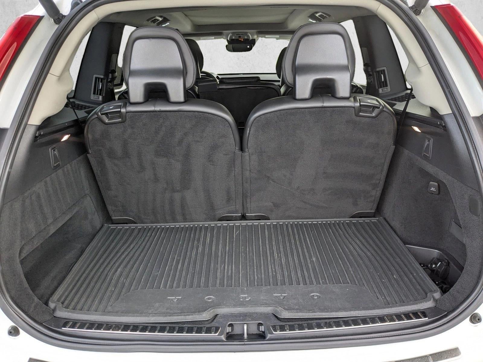 2021 Volvo XC90 T5 AWD Momentum 7P